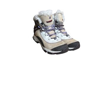 Merrell Beige and White Winter Boots